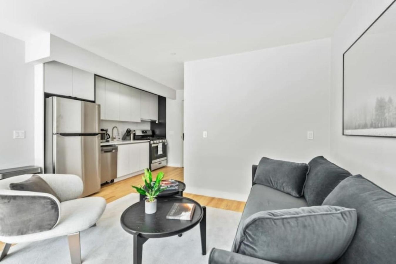 Luxe Studio With Charming Juliet Balcony Apartment นิวยอร์ก ภายนอก รูปภาพ